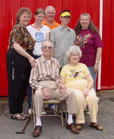 Elwood Cahoon and Family